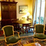 Unesco Apartment Paris